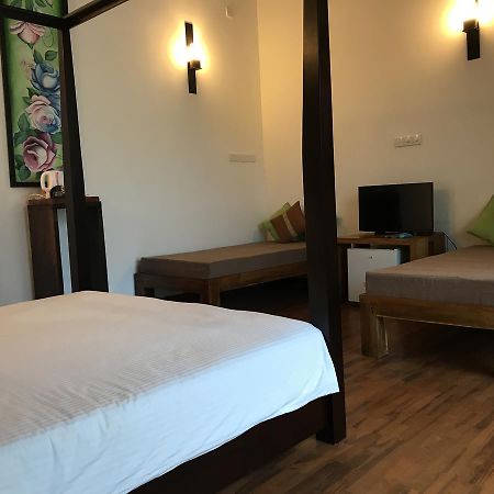 Lespri Grand Hotel Negombo Luaran gambar