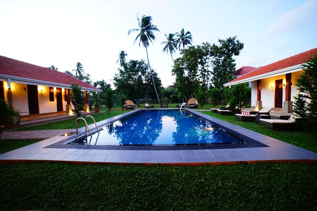 Lespri Grand Hotel Negombo Luaran gambar