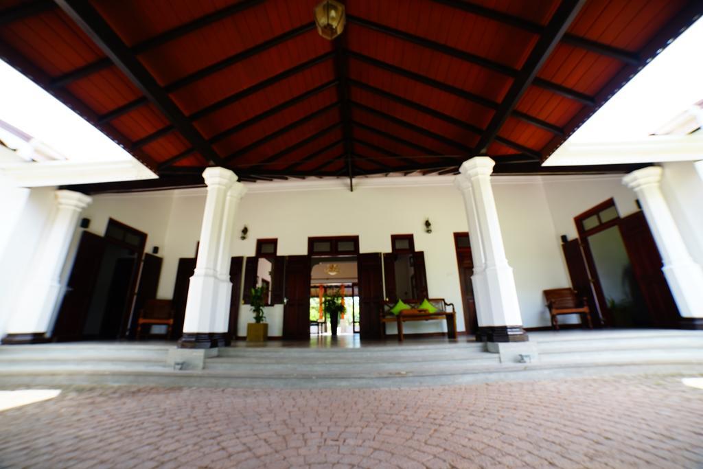 Lespri Grand Hotel Negombo Luaran gambar