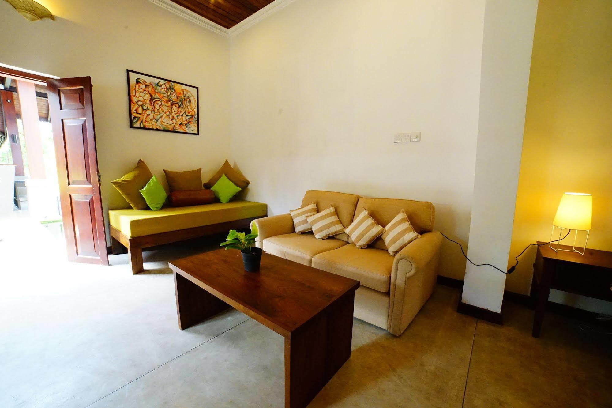 Lespri Grand Hotel Negombo Luaran gambar