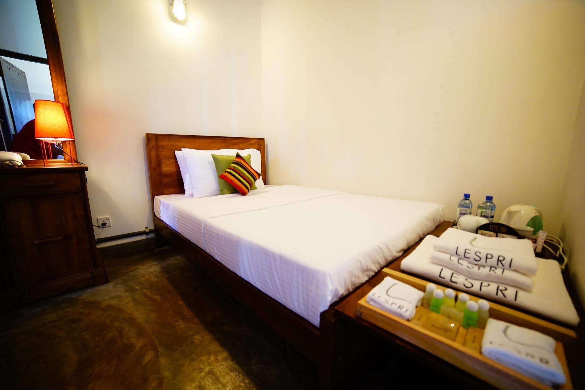 Lespri Grand Hotel Negombo Luaran gambar