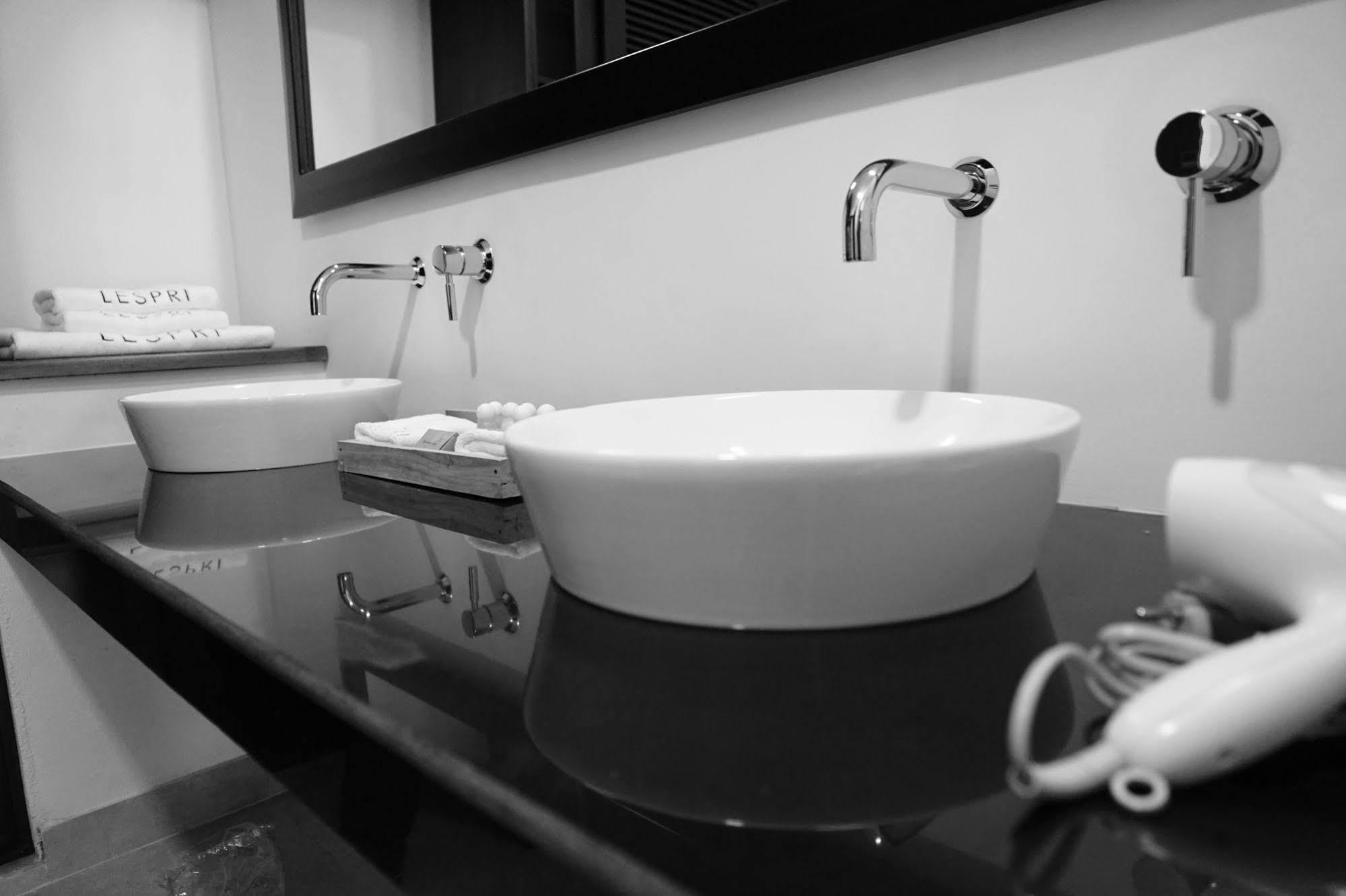 Lespri Grand Hotel Negombo Luaran gambar