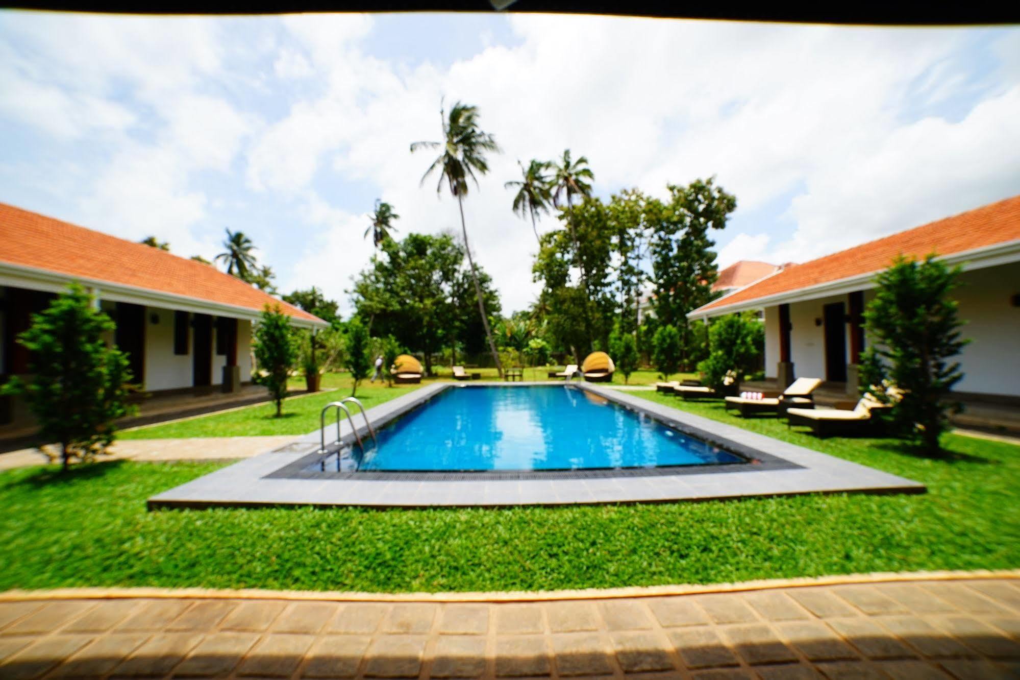 Lespri Grand Hotel Negombo Luaran gambar